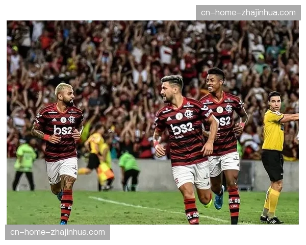 帕尔梅拉斯4-2-3-1阵型卫冕成功，中场双后腰构建攻防转换枢纽